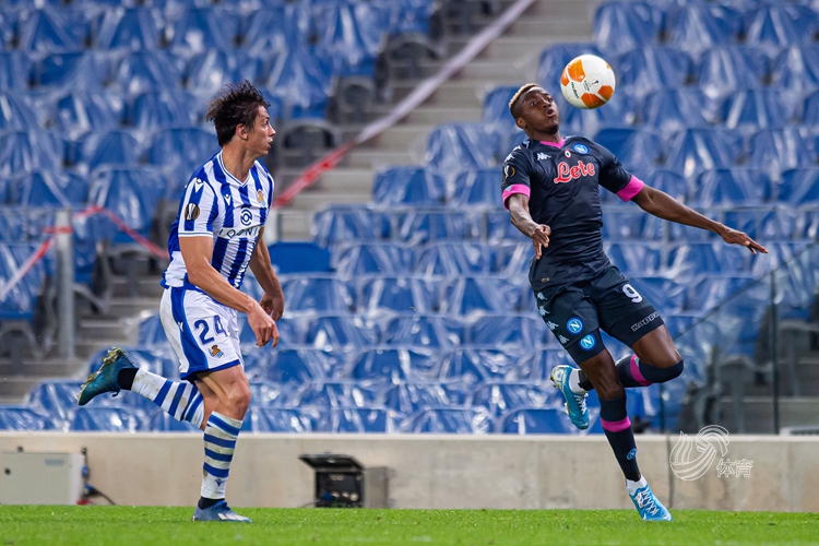  那波利双星闪耀全场，奥斯梅恩破门助球队登顶