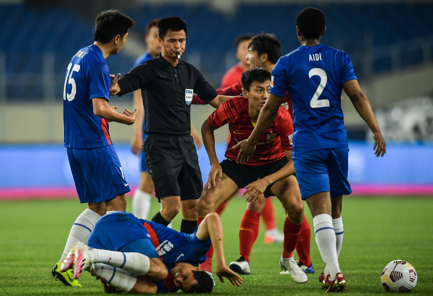  里尔客场爆冷取胜，升班马演绎黑马奇迹震惊联盟